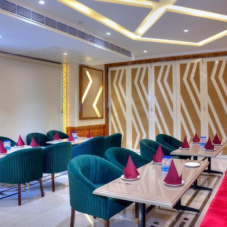 Hotel Classio Royale Amritsar Exteriör bild