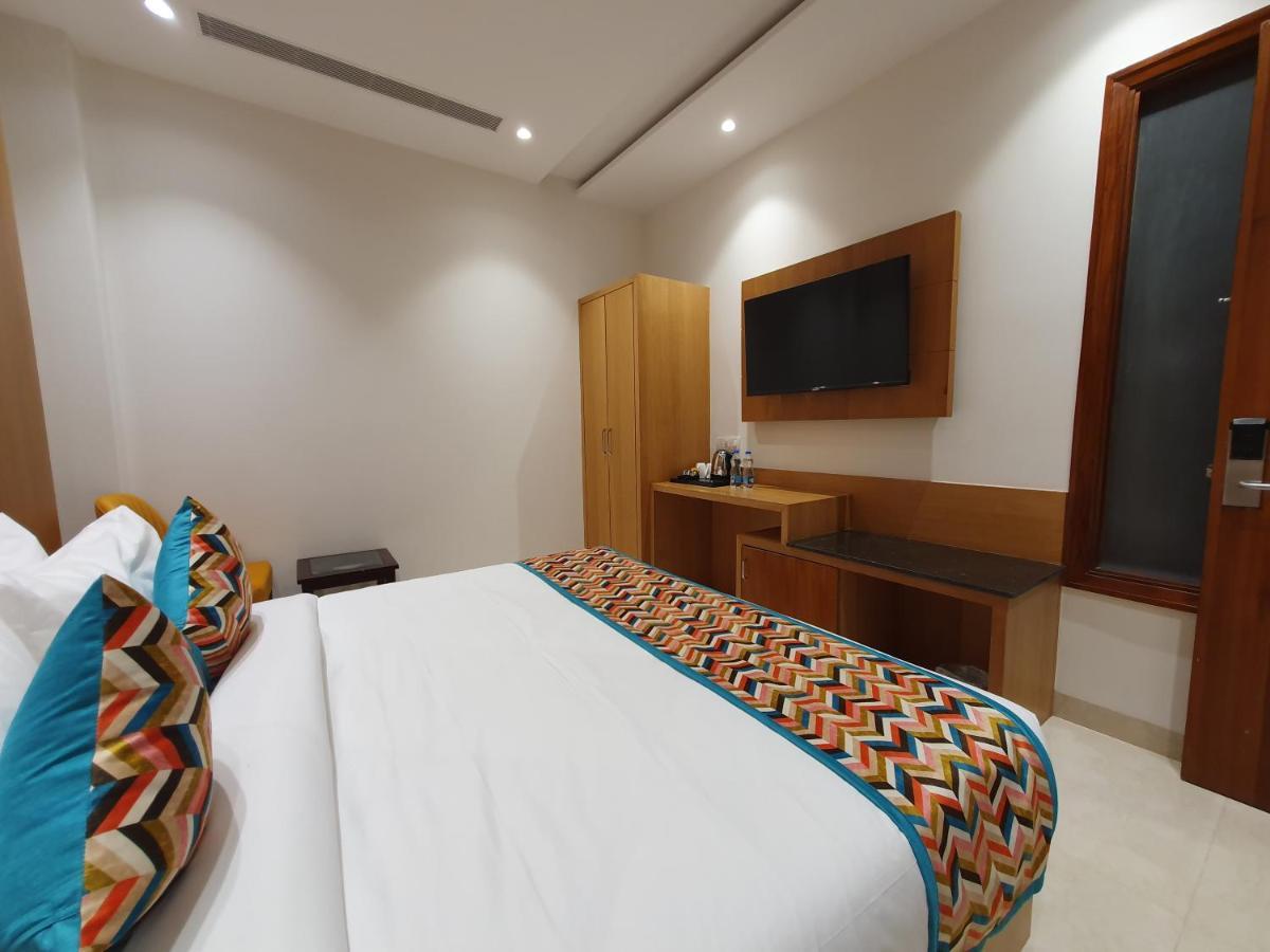 Hotel Classio Royale Amritsar Exteriör bild
