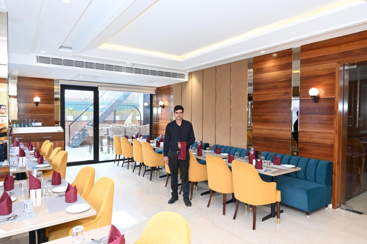 Hotel Classio Royale Amritsar Exteriör bild