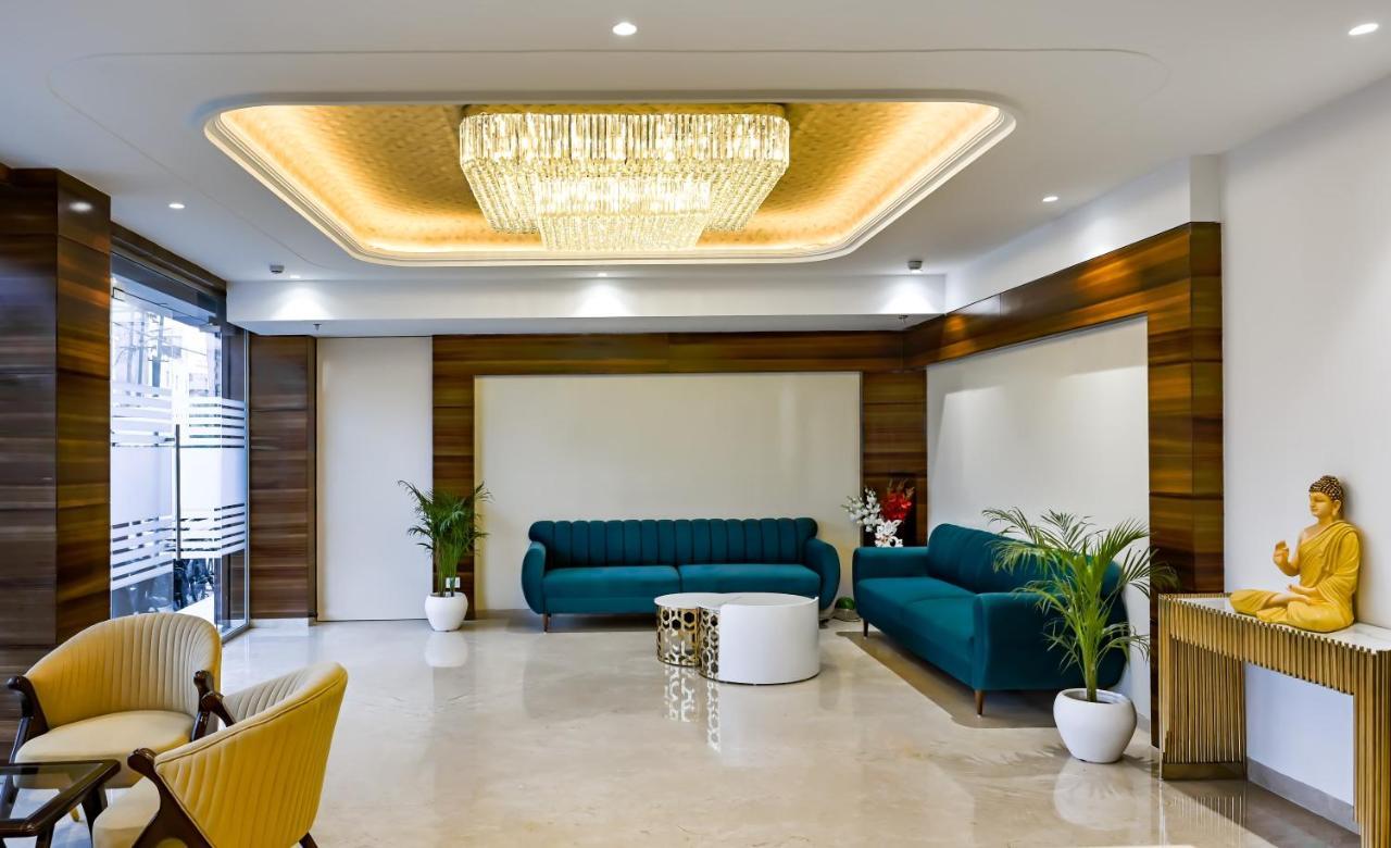Hotel Classio Royale Amritsar Exteriör bild