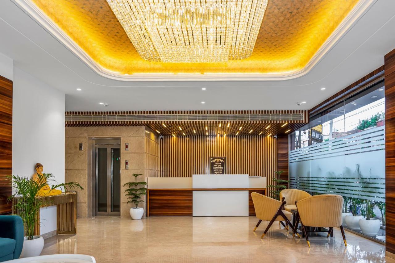 Hotel Classio Royale Amritsar Exteriör bild