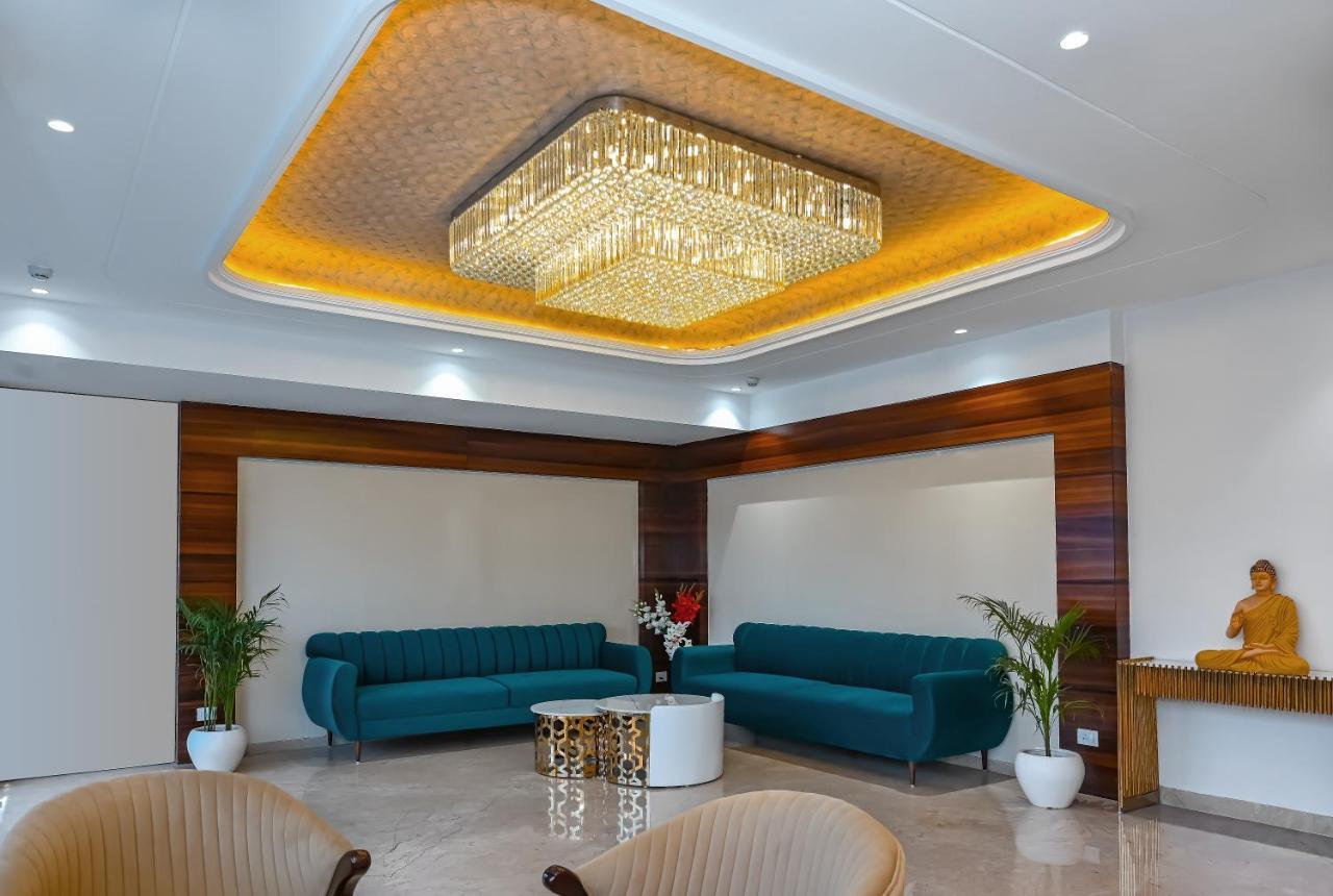 Hotel Classio Royale Amritsar Exteriör bild