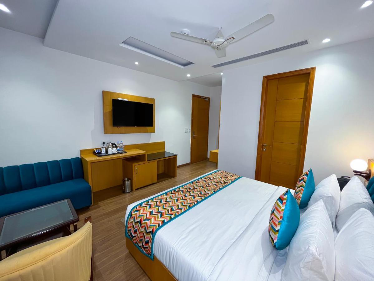 Hotel Classio Royale Amritsar Exteriör bild